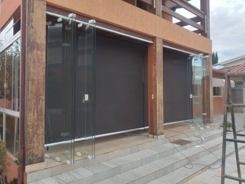 Toldo vertical modelo cortina com tela solar 5% plus - Image 3