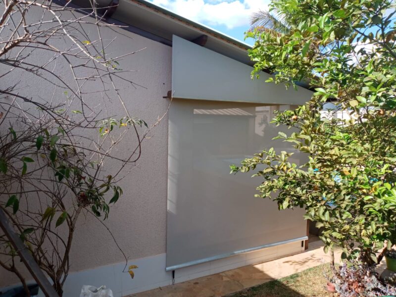 Toldo vertical modelo cortina com tela solar 5% plus - Image 7