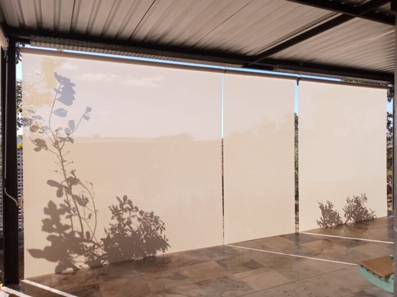 Toldo vertical modelo cortina com tela solar 5% plus - Image 10