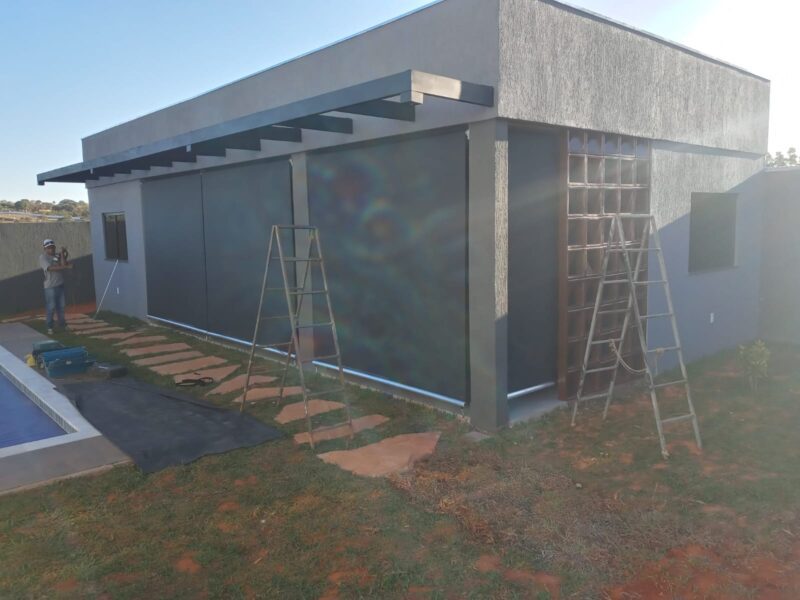 Toldo vertical modelo cortina com tela solar 5% plus - Image 12