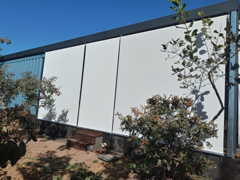 Toldo vertical modelo cortina com tela solar 5% plus - Image 13