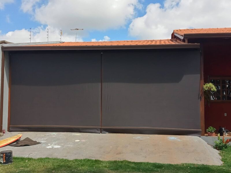 Toldo vertical modelo cortina com tela solar 5% plus - Image 14