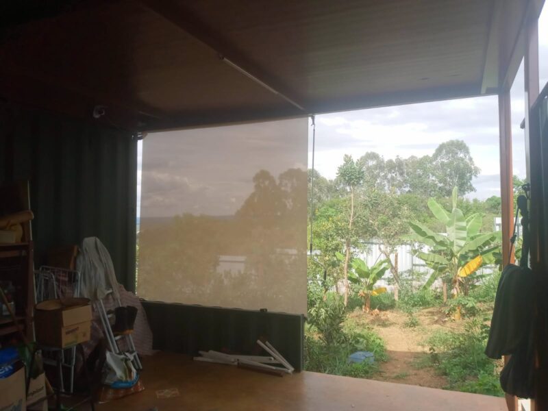 Toldo vertical modelo cortina com tela solar 5% plus - Image 15