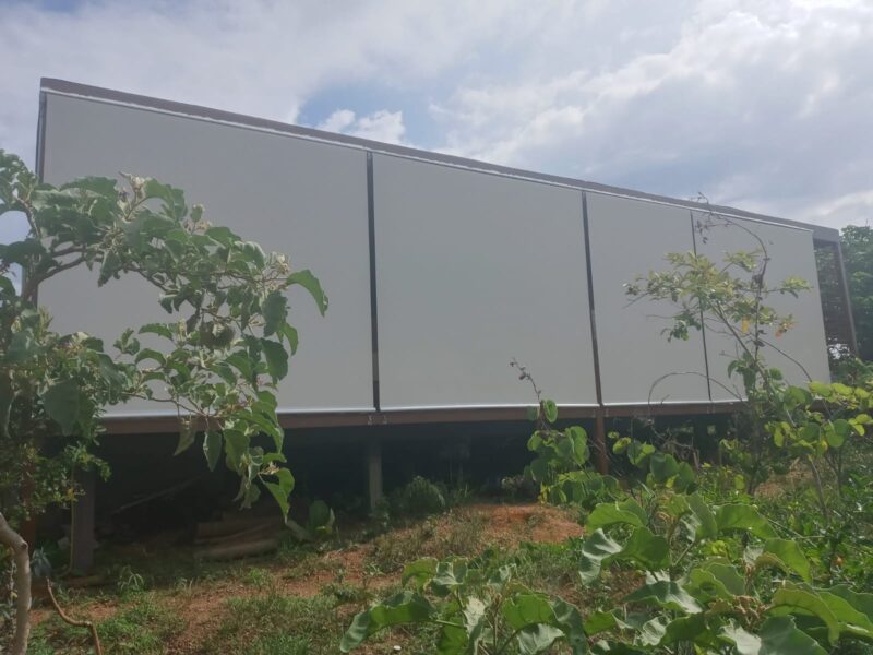 Toldo vertical modelo cortina com tela solar 5% plus - Image 17