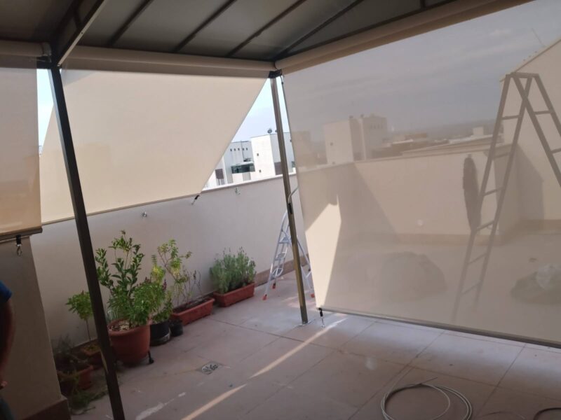 Toldo vertical modelo cortina com tela solar 5% plus - Image 20