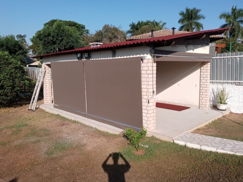 Toldo vertical modelo cortina com tela solar 5% plus - Image 23