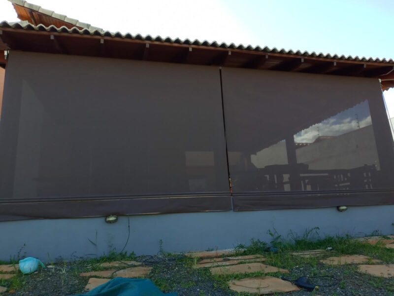 Toldo vertical modelo cortina com tela solar 5% plus - Image 31